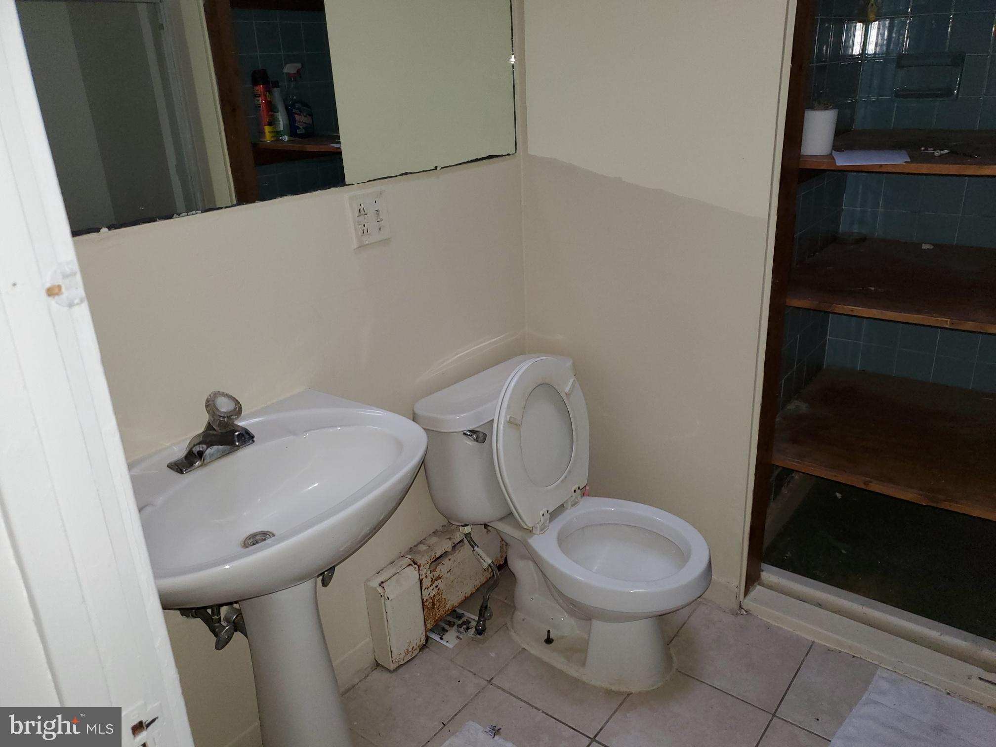 82 Lamport Road Upper Darby, PA 19082 - Photo 8 of 11 Bathroom