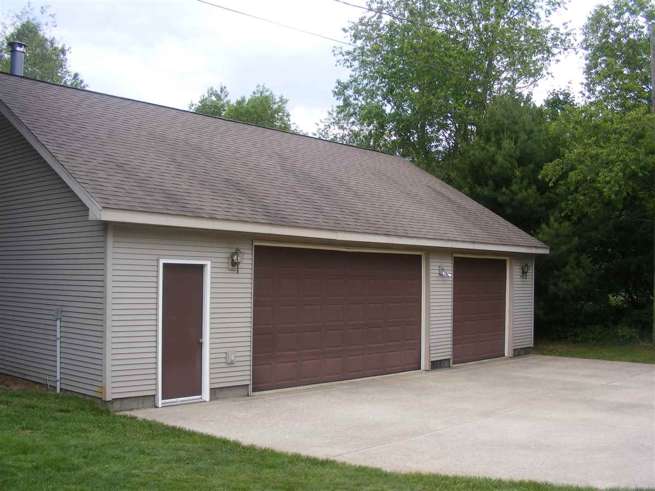 7976 30 3/4 Road Cadillac, MI 49601 - Photo 29 of 33 1848392-28.JPG