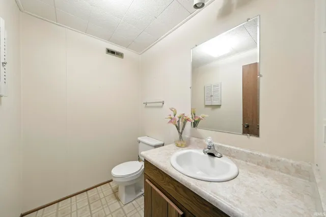 $260,000 | 2924 Seafarer Cove, Fort Wayne, IN 46815