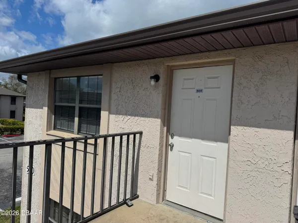 $1,200 | 1290 9th Street, Unit 505, Daytona Beach, FL 32117