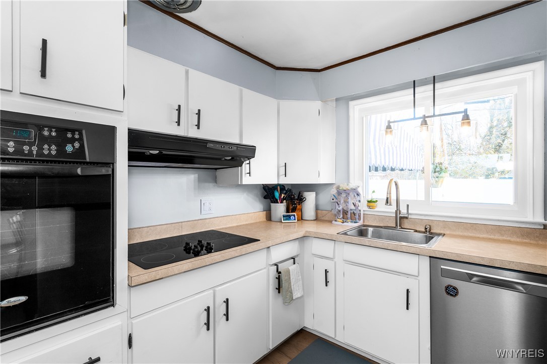 404 Woodgate Road Tonawanda, NY 14150 - Photo 9 of 37