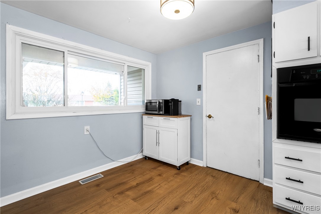 404 Woodgate Road Tonawanda, NY 14150 - Photo 10 of 37