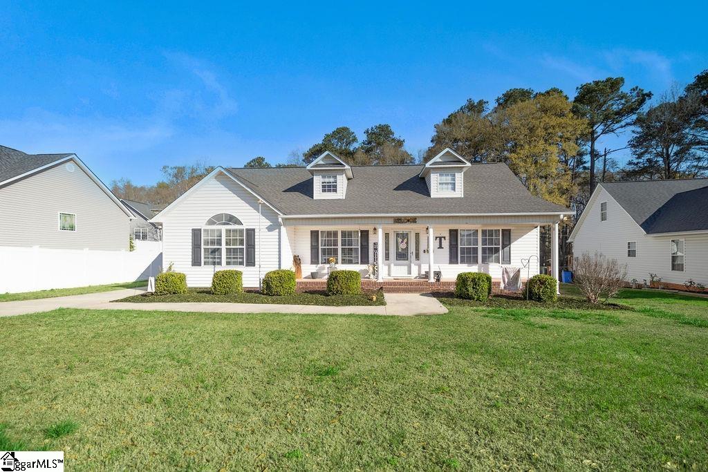 121 Amberwood Drive Anderson, SC 29621 - Photo 1 of 32