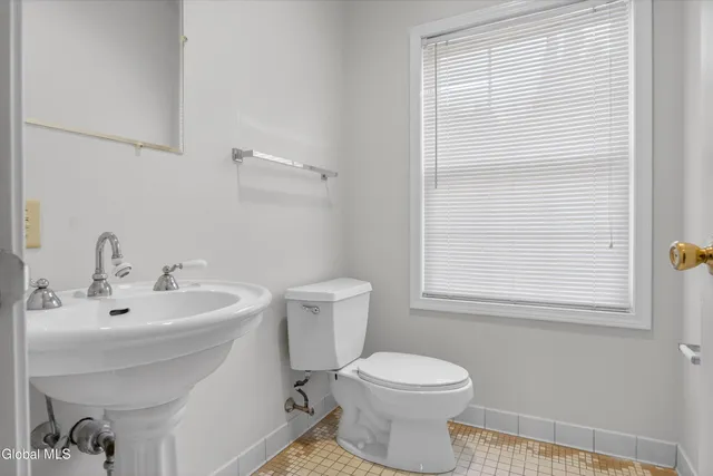 $799,900 | 3 Beach Court, Saratoga Springs, NY 12866