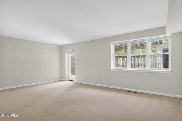 $799,900 | 3 Beach Court, Saratoga Springs, NY 12866