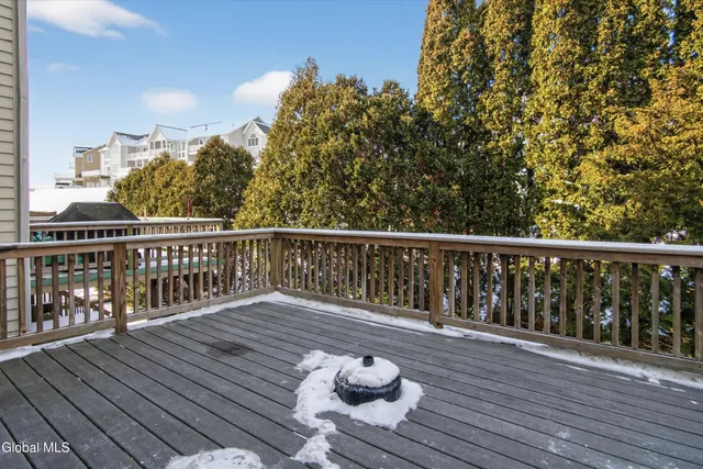 $799,900 | 3 Beach Court, Saratoga Springs, NY 12866