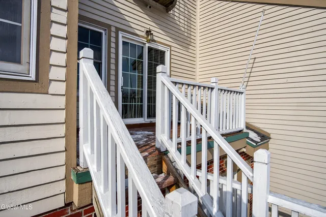 $799,900 | 3 Beach Court, Saratoga Springs, NY 12866