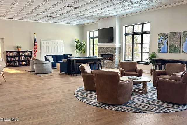 $799,900 | 3 Beach Court, Saratoga Springs, NY 12866