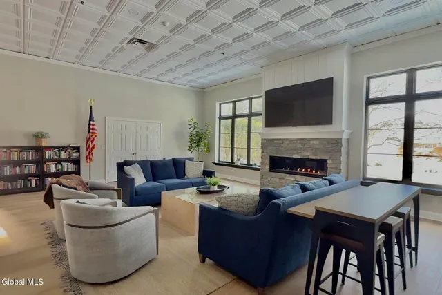 $799,900 | 3 Beach Court, Saratoga Springs, NY 12866