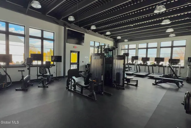 $799,900 | 3 Beach Court, Saratoga Springs, NY 12866