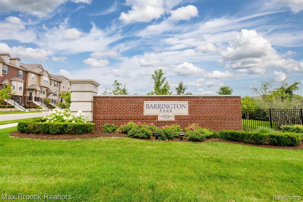 2785 Hartwick Drive Rochester, MI 48307 - Photo 32 of 33