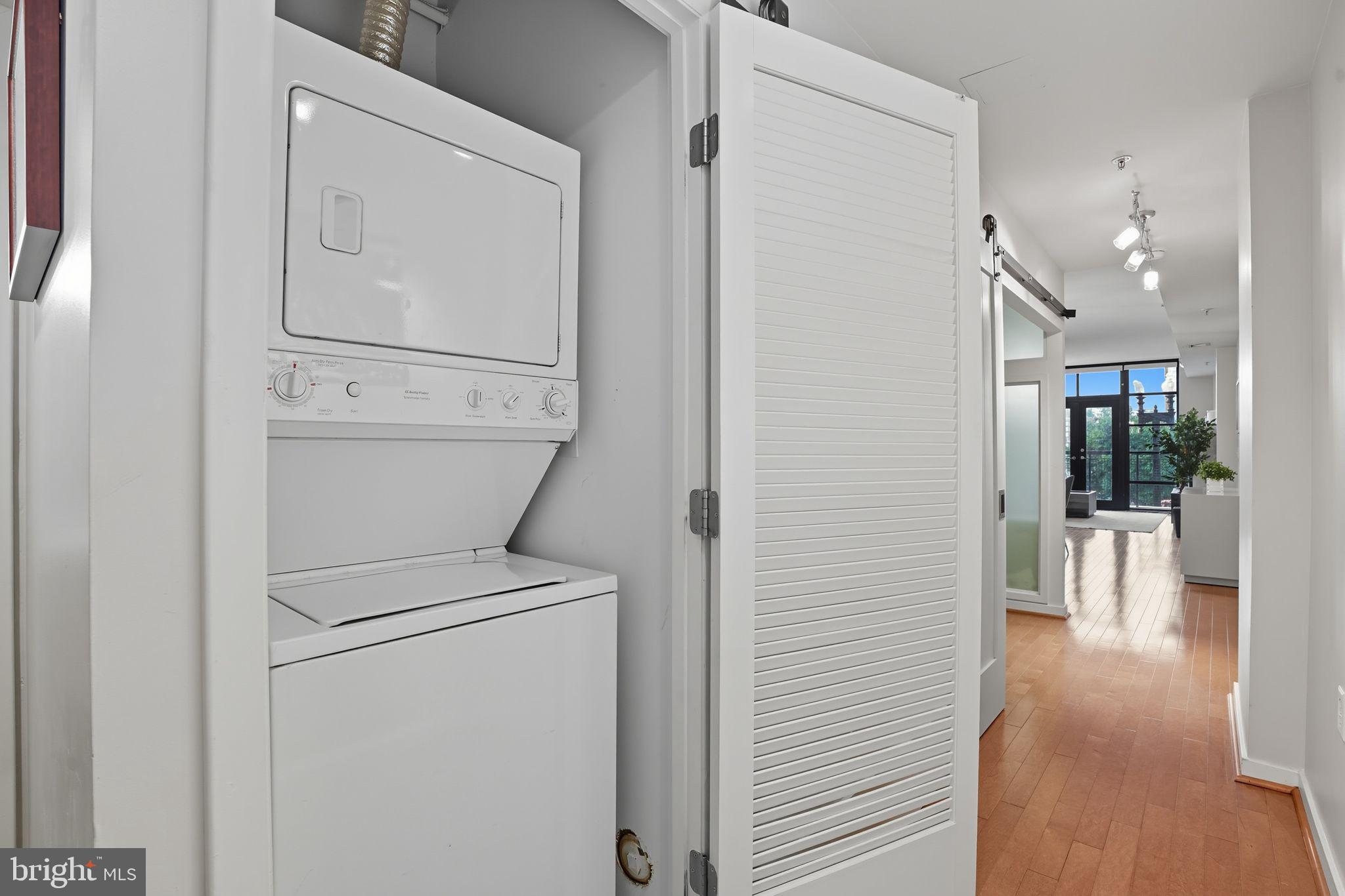 437 New York Avenue Northwest, Unit 222 Washington, DC 20001 - Photo 13 of 20 a view of bathroom