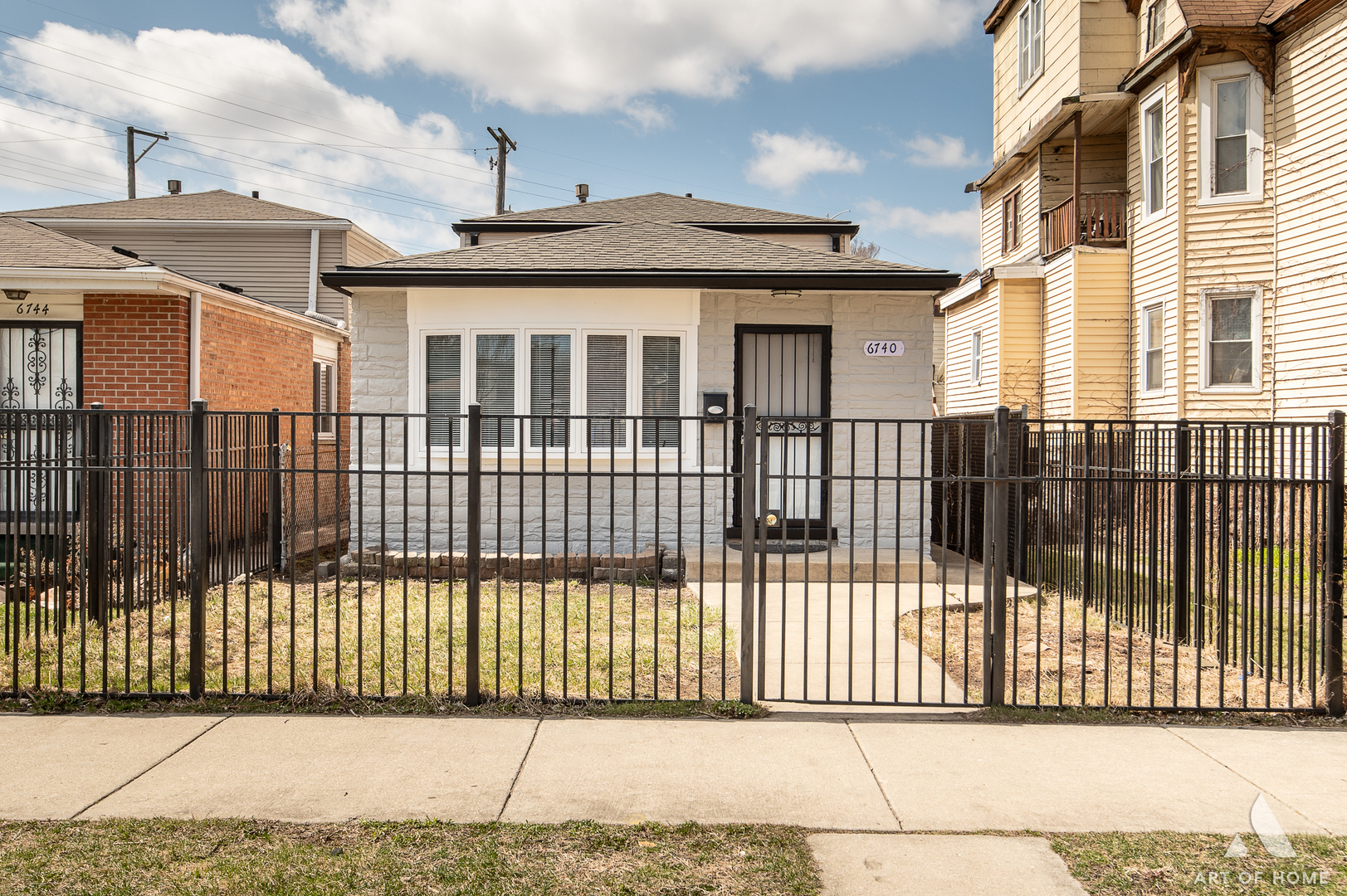6740 South Rhodes Avenue Chicago, IL 60637 - Photo 1 of 23 Gallery Image 1