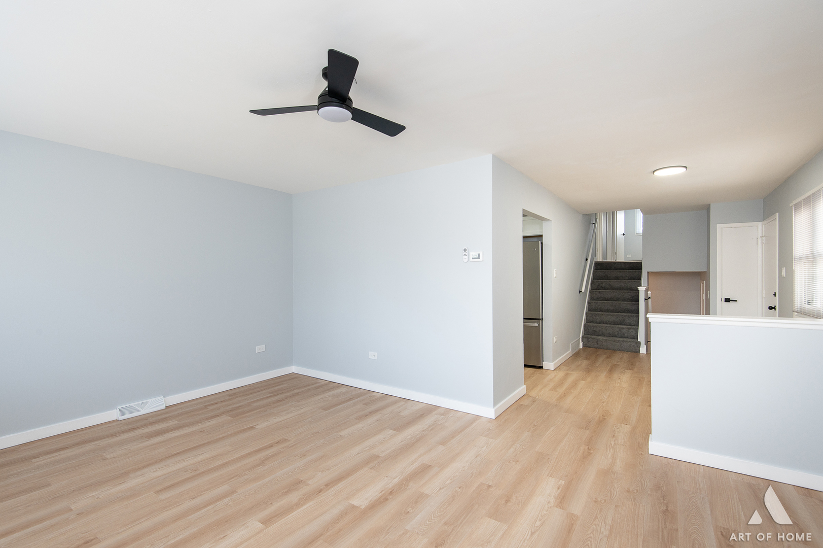 6740 South Rhodes Avenue Chicago, IL 60637 - Photo 6 of 23 Gallery Image 6