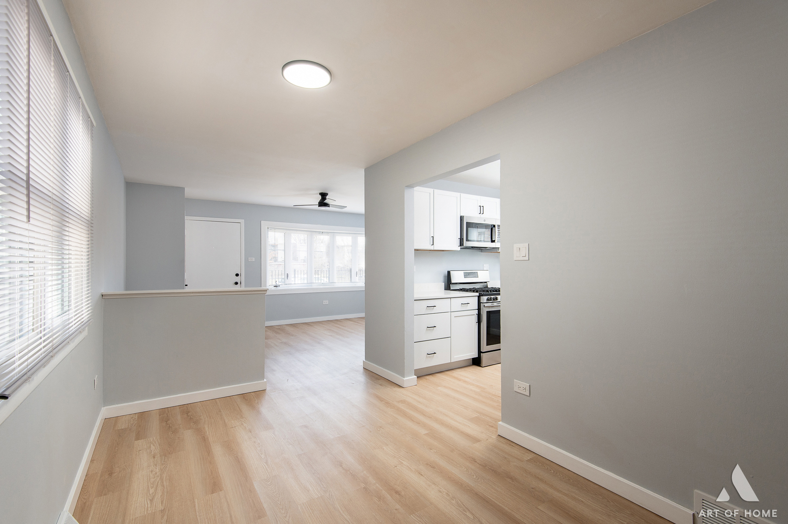 6740 South Rhodes Avenue Chicago, IL 60637 - Photo 9 of 23 Gallery Image 9