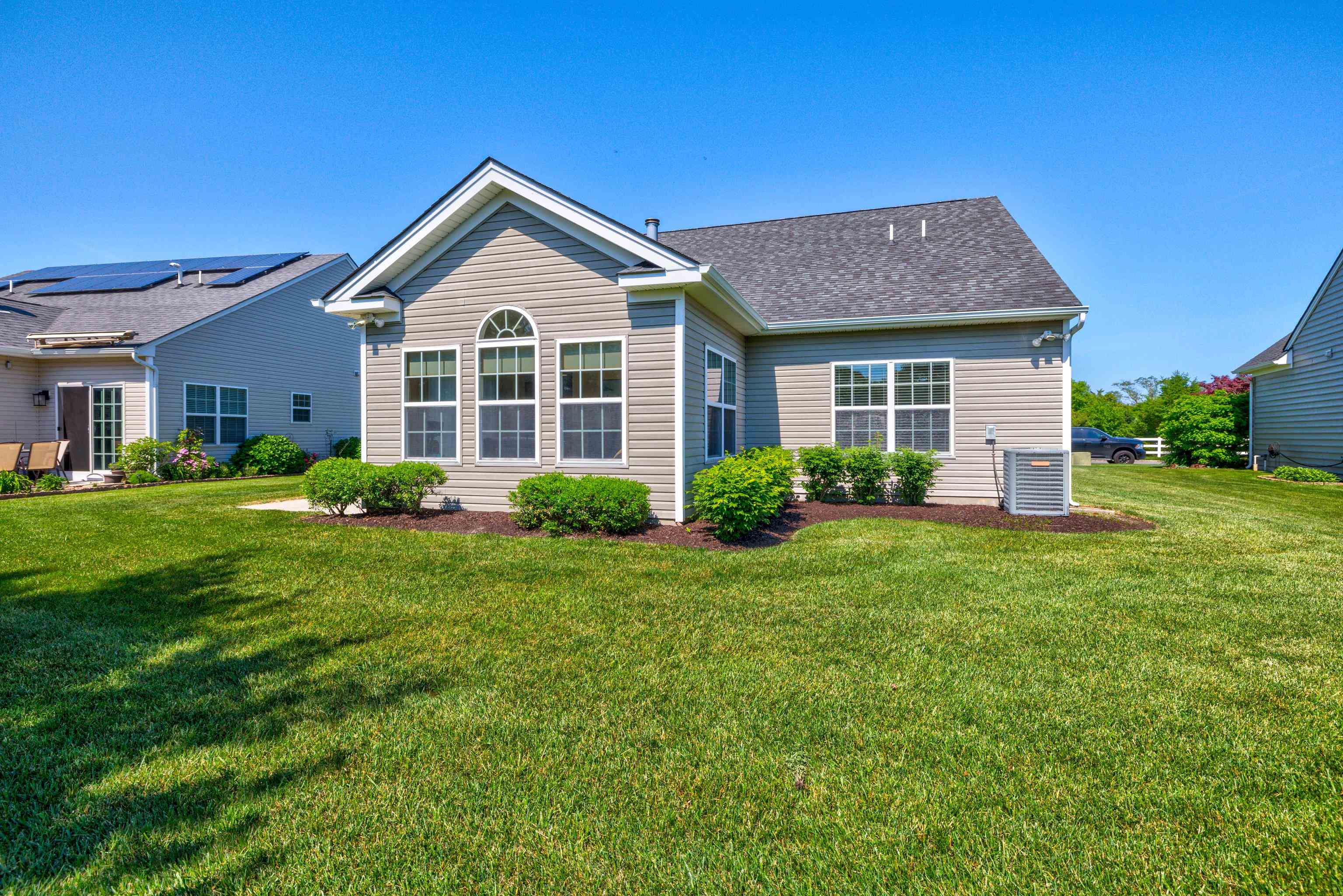 321 Aberdeen Way Rio Grande, NJ 08242 - Photo 6 of 32 a view of a house with backyard and garden