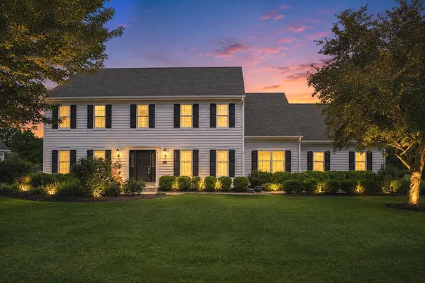 $748,500 | 1836 Tallgrass Circle, Waukesha, WI 53188