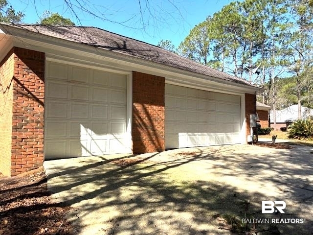 7425 Blakeley Ridge Drive Daphne, AL 36527 - Photo 28 of 31 Garages