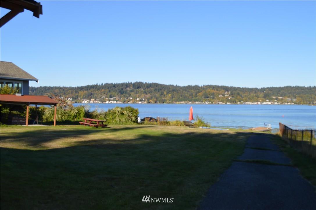 5104 Northwest Sammamish Road Issaquah, WA 98027 - Photo 11 of 14