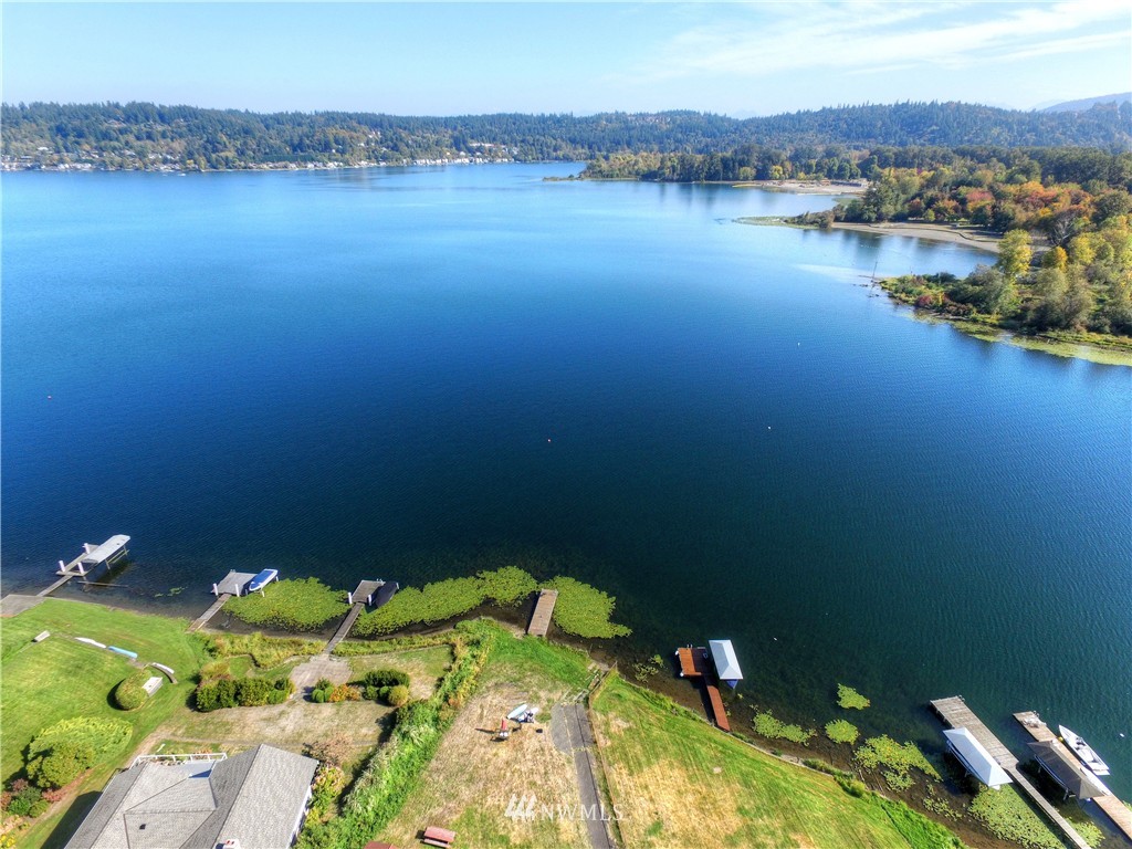 5104 Northwest Sammamish Road Issaquah, WA 98027 - Photo 5 of 14