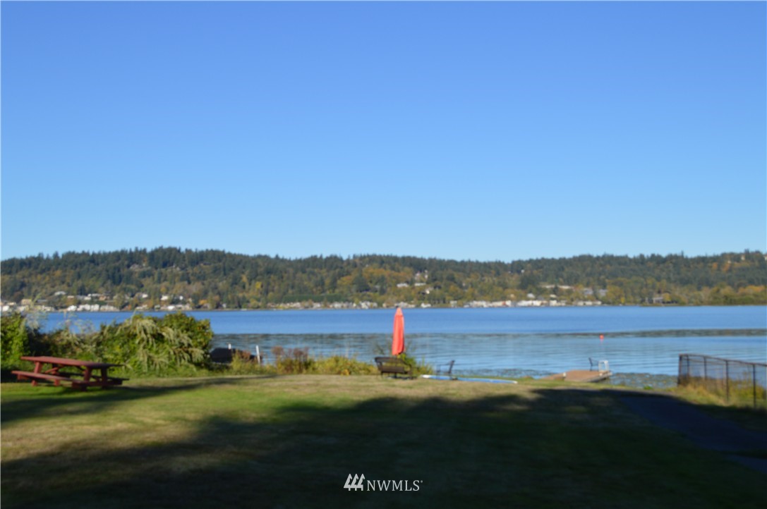 5104 Northwest Sammamish Road Issaquah, WA 98027 - Photo 6 of 14