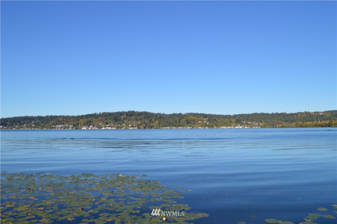 5104 Northwest Sammamish Road Issaquah, WA 98027 - Photo 9 of 14