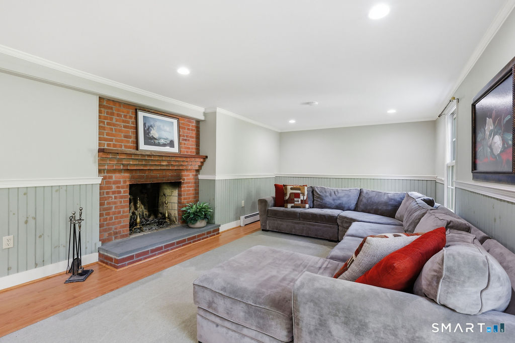 8 Penwood Road Bloomfield, CT 06002 - Photo 29 of 35