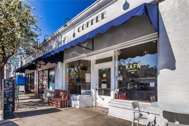 a large building with a outdoor space
