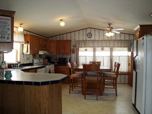 81 Edgewater Court Rhinelander, WI 54501 - Photo 4 of 16 Gallery Image 4
