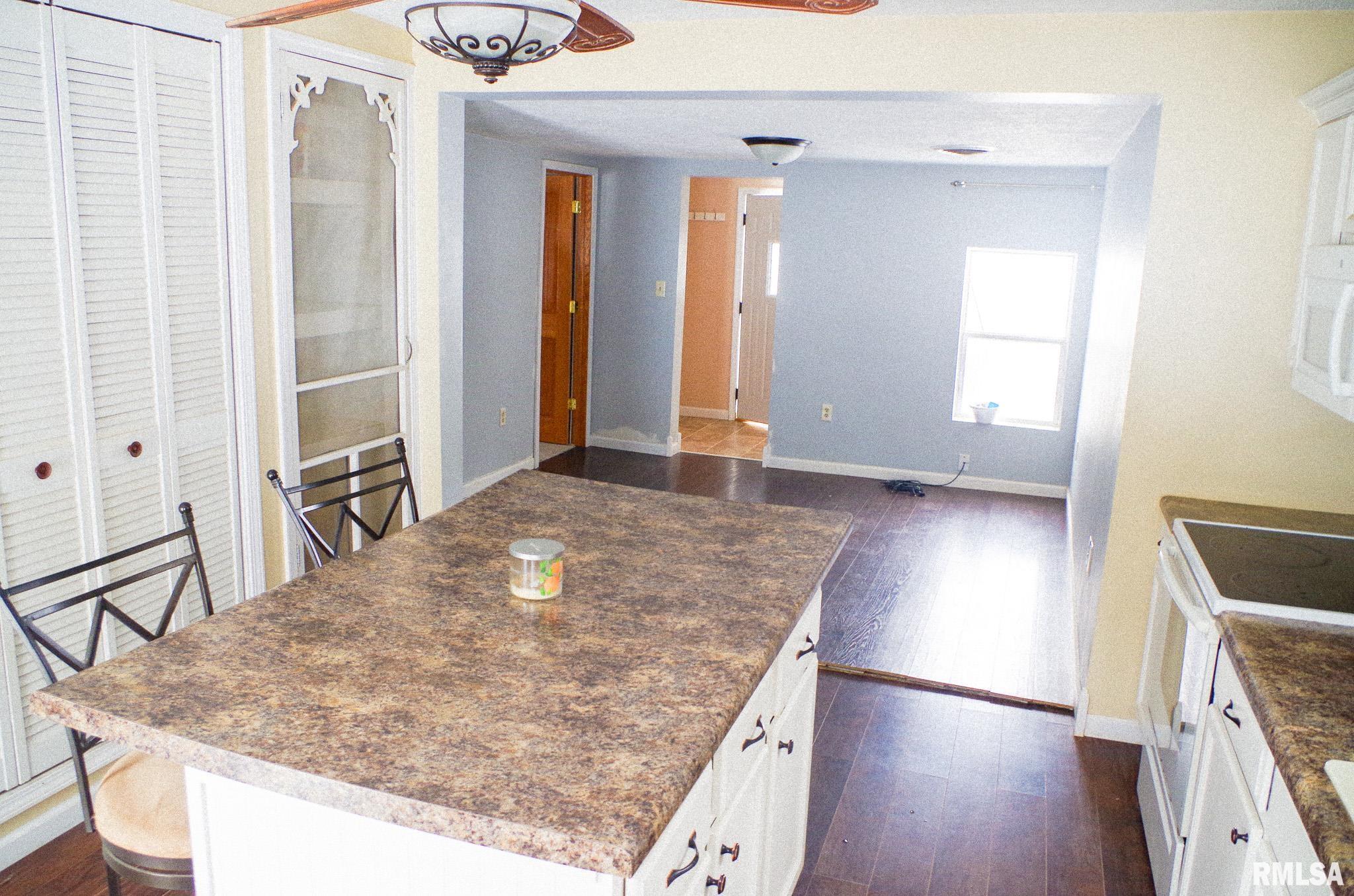 12771 Fishburn Road Mechanicsburg, IL 62545 - Photo 11 of 23