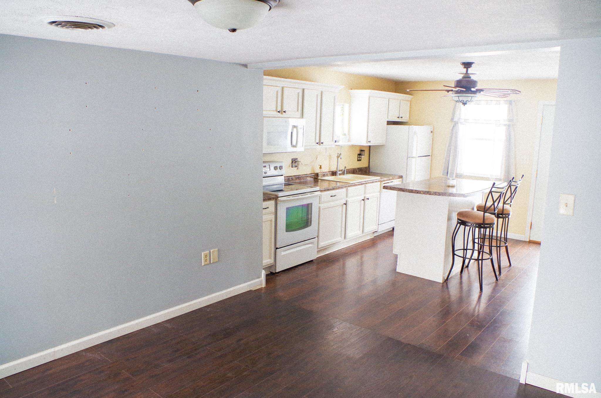 12771 Fishburn Road Mechanicsburg, IL 62545 - Photo 4 of 23