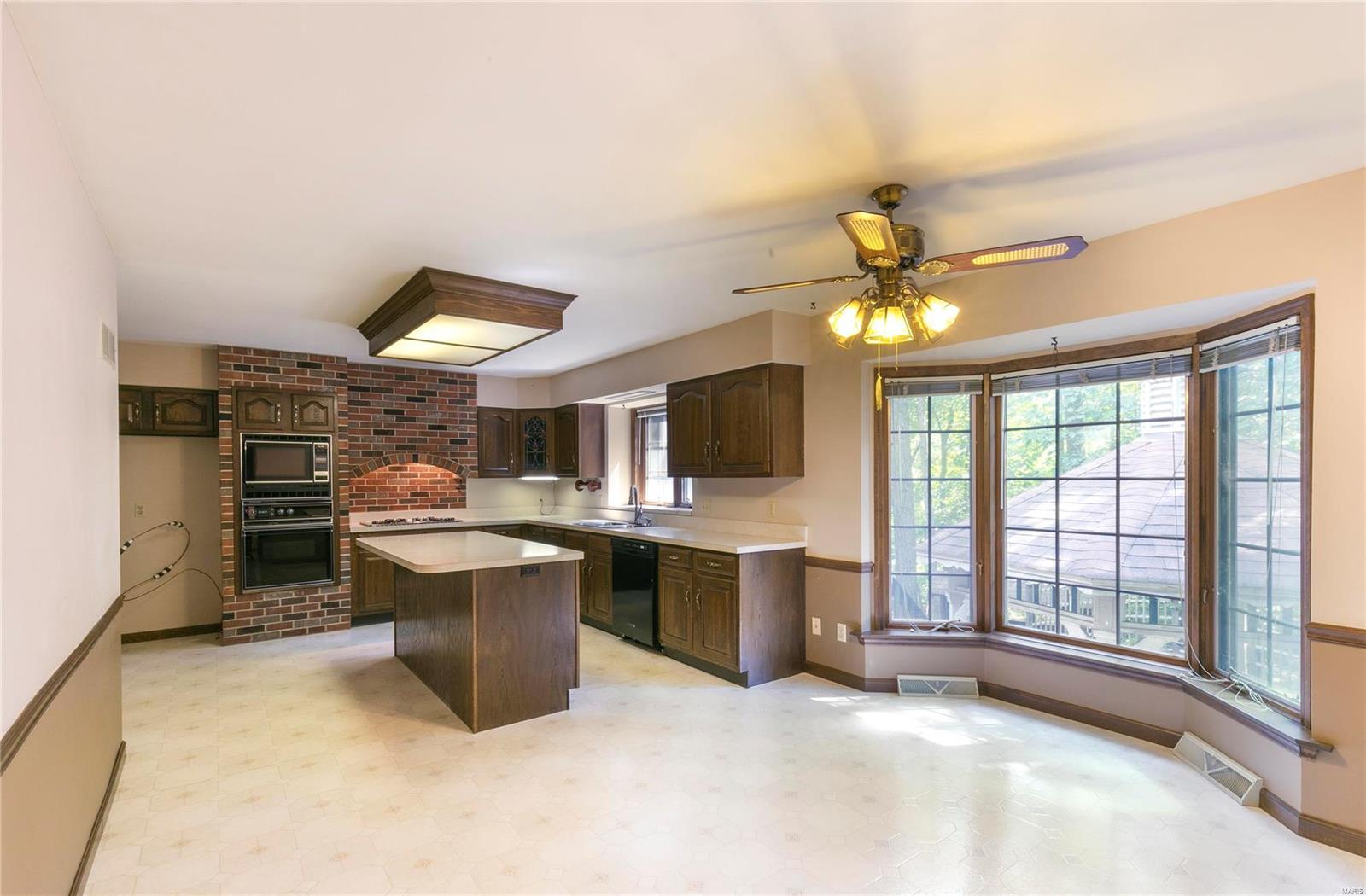 9738 Fall Ridge Trail St. Louis, MO 63127 - Photo 13 of 29 Gallery Image 13