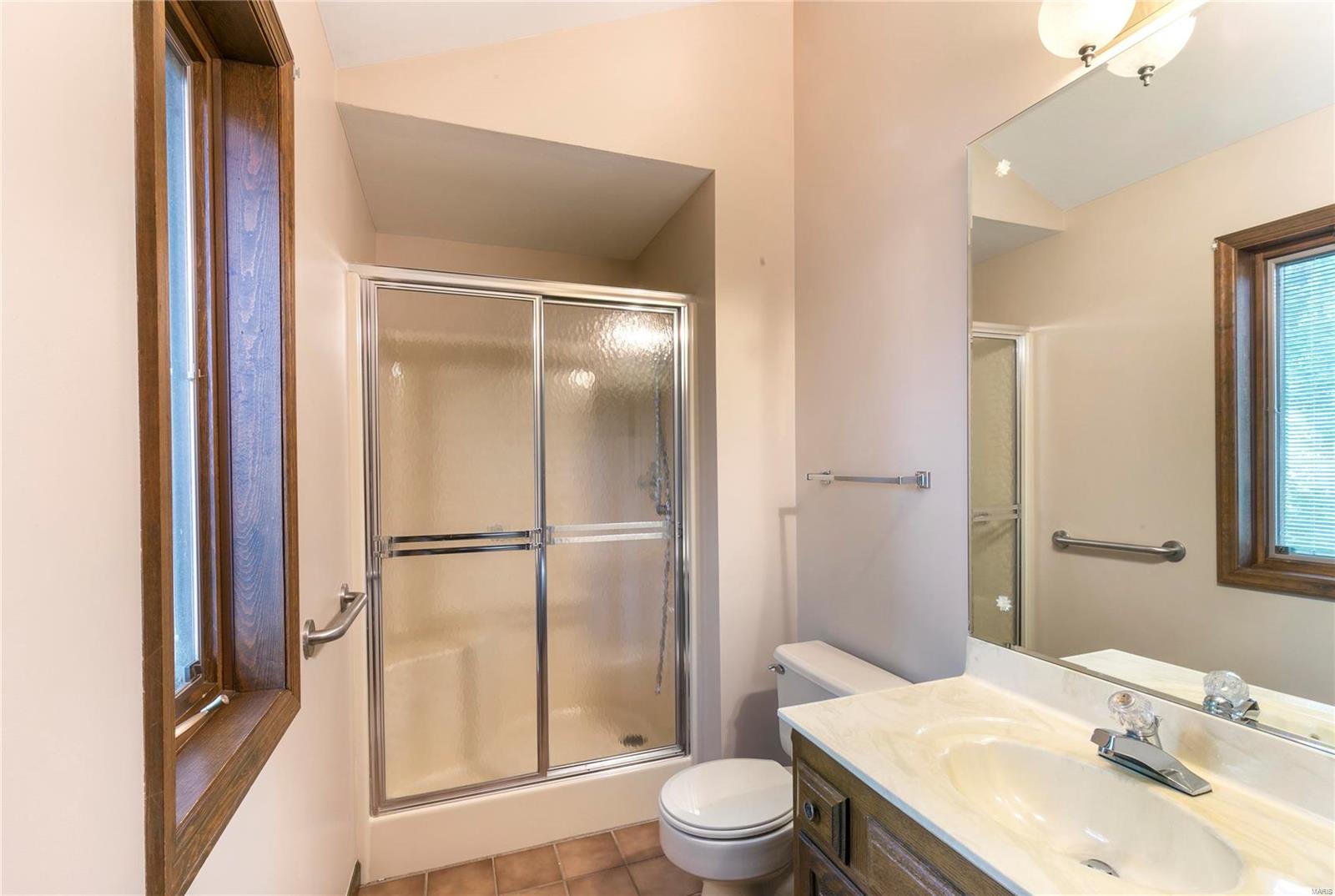 9738 Fall Ridge Trail St. Louis, MO 63127 - Photo 17 of 29 Gallery Image 17