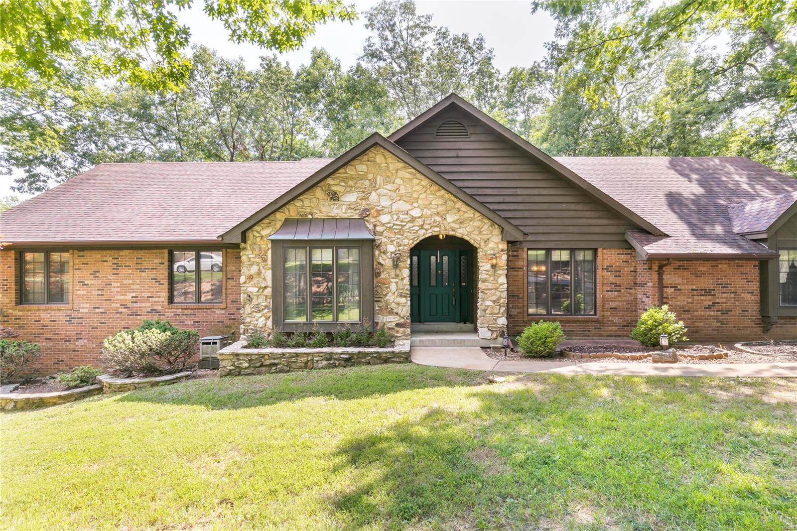 9738 Fall Ridge Trail St. Louis, MO 63127 - Photo 3 of 29 Gallery Image 3