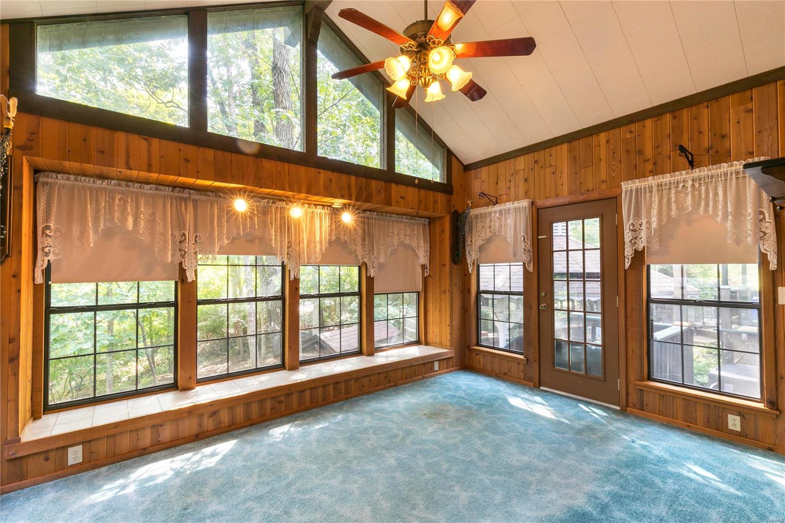 9738 Fall Ridge Trail St. Louis, MO 63127 - Photo 7 of 29 Gallery Image 7