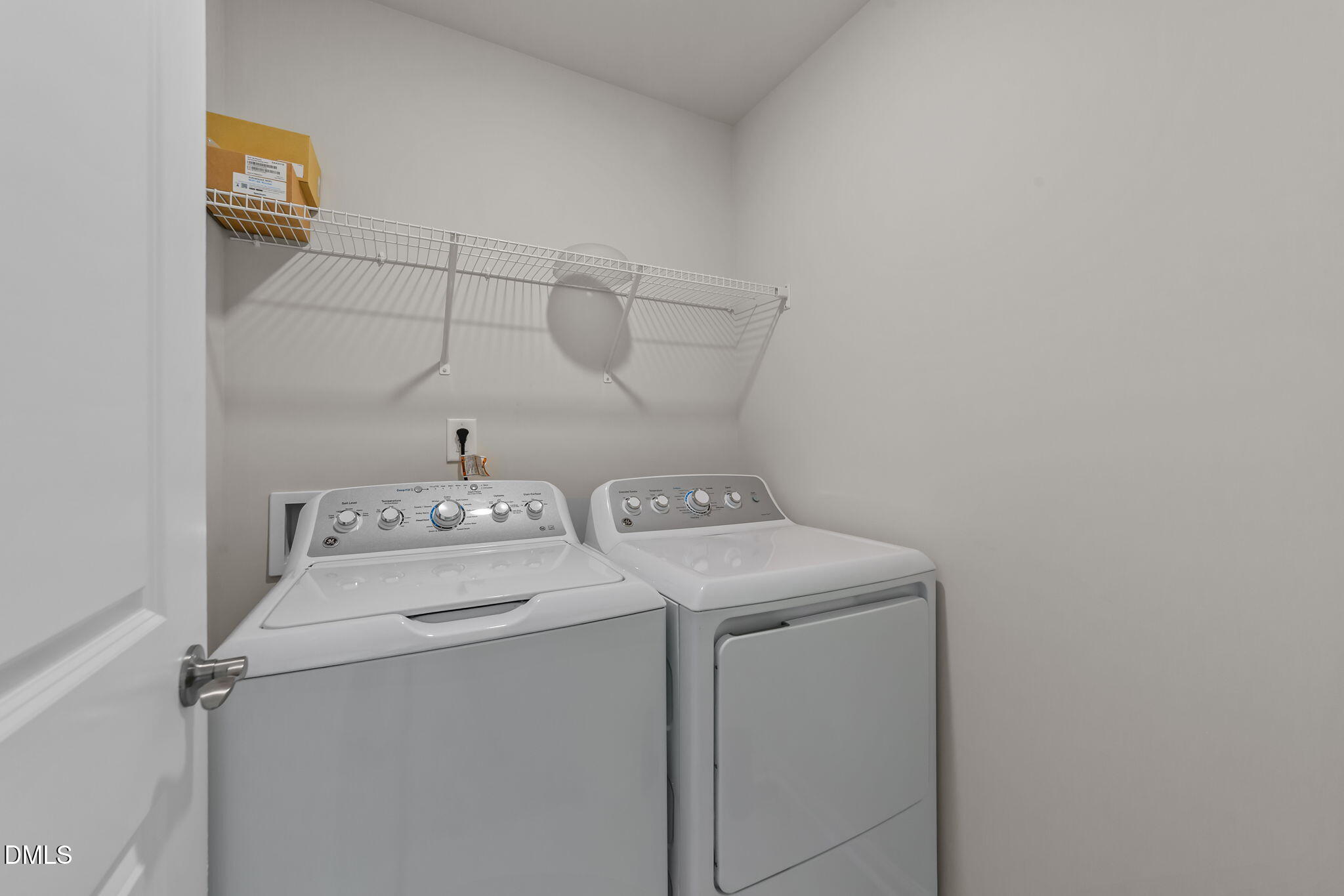 427 Glen Clova Drive Raleigh, NC 27603 - Photo 27 of 42 a utility room with dryer and washer