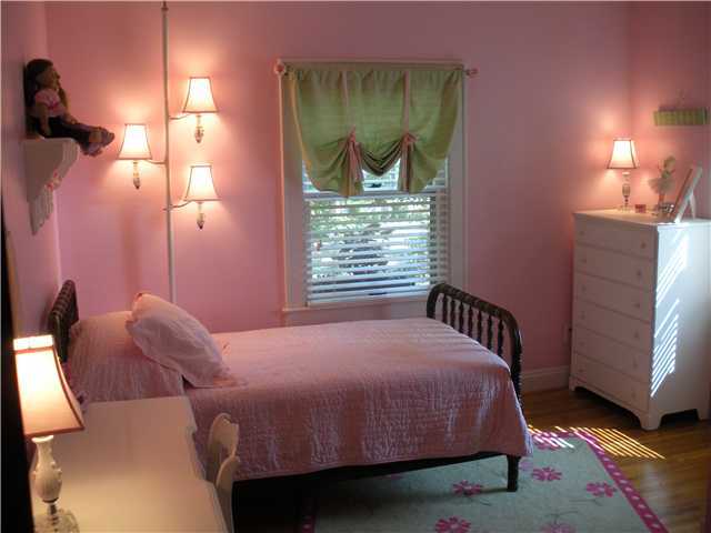 241 Erie Road Columbus, OH 43214 - Photo 9 of 15 Gallery Image 9