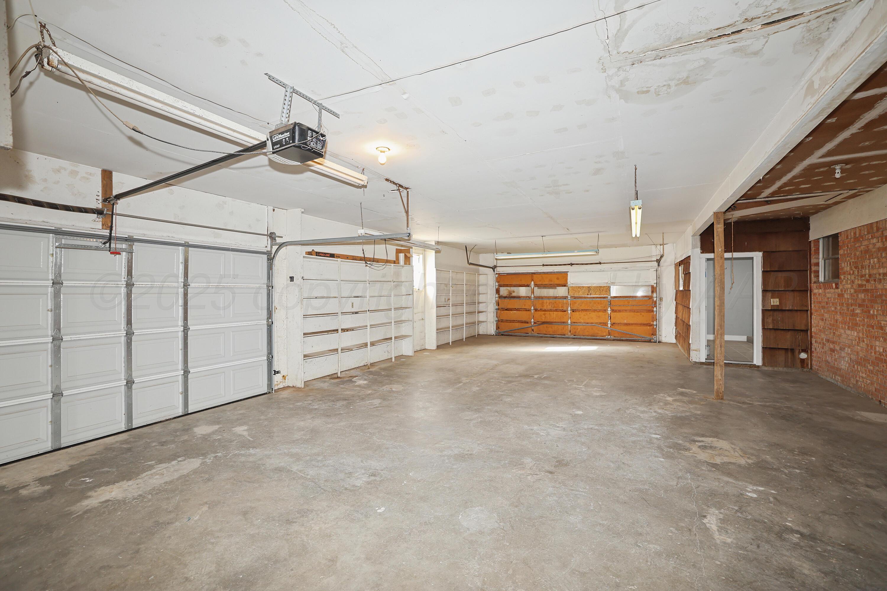 8626 River Road Amarillo, TX 79108 - Photo 20 of 26 20-Garage Interior