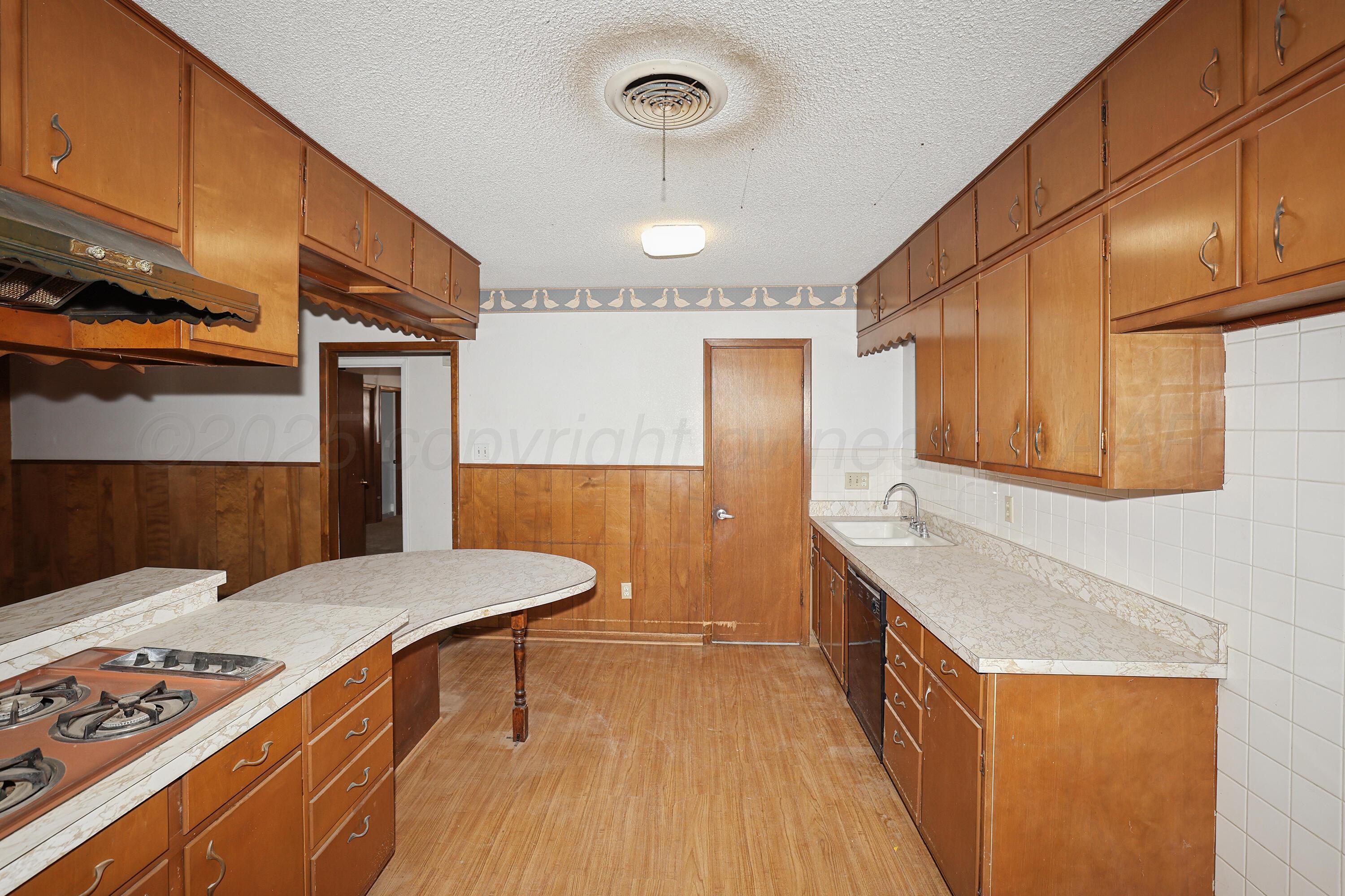 8626 River Road Amarillo, TX 79108 - Photo 10 of 26 10-Kitchen