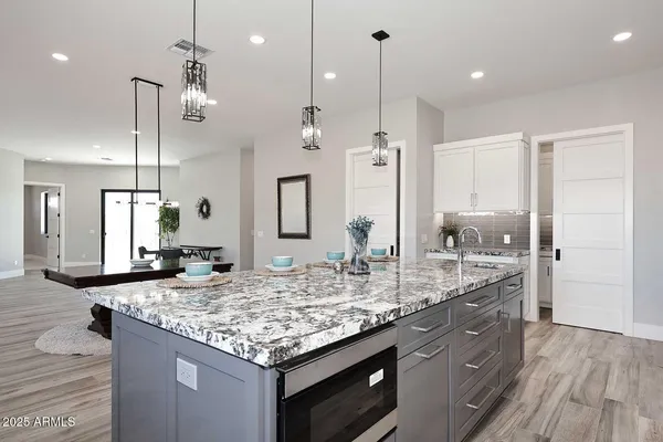 $775,000 | 4079 East Roosevelt Street, Apache Junction, AZ 85119