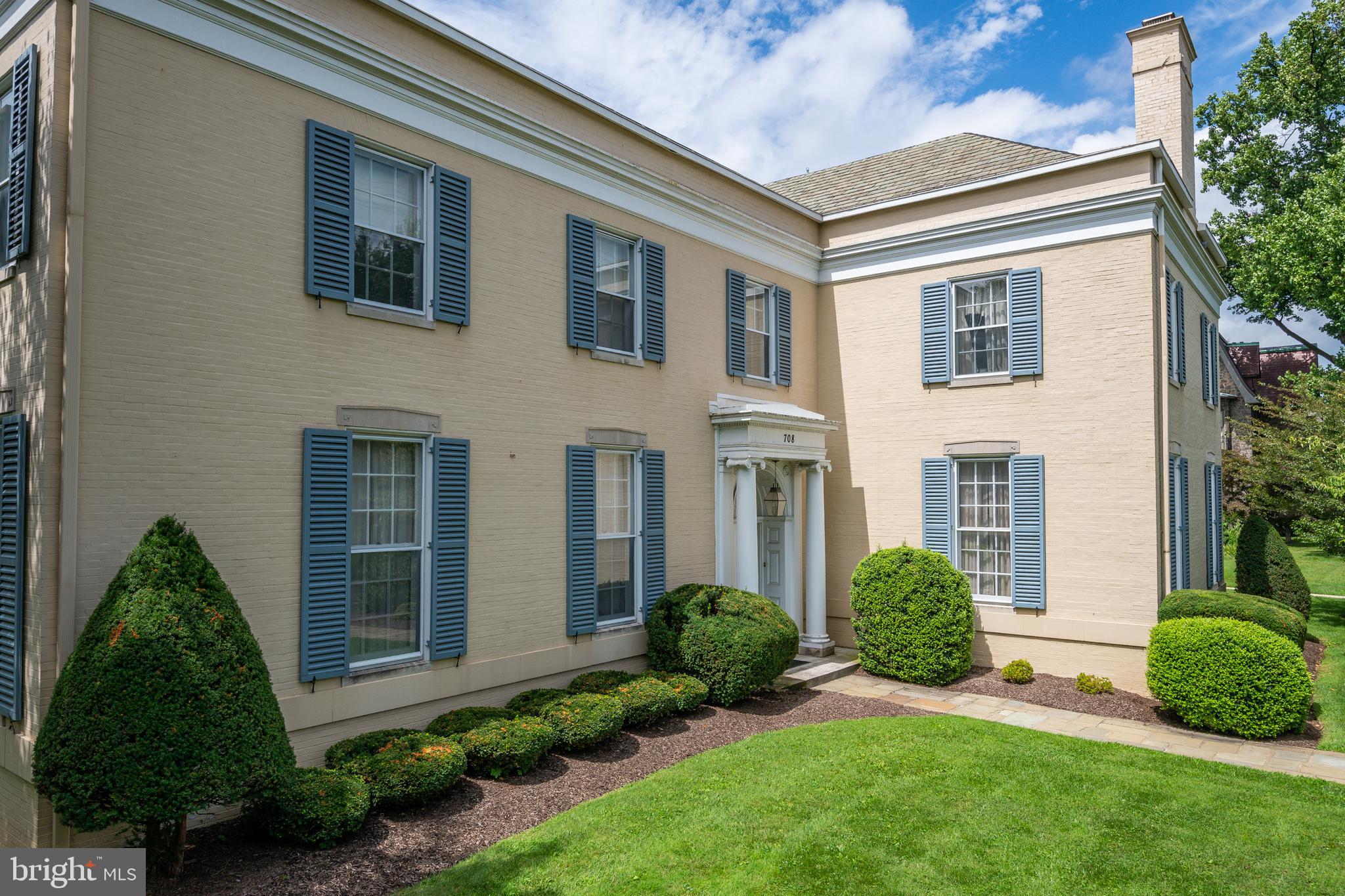 708 Centre Avenue Reading, PA 19601 - Photo 3 of 49