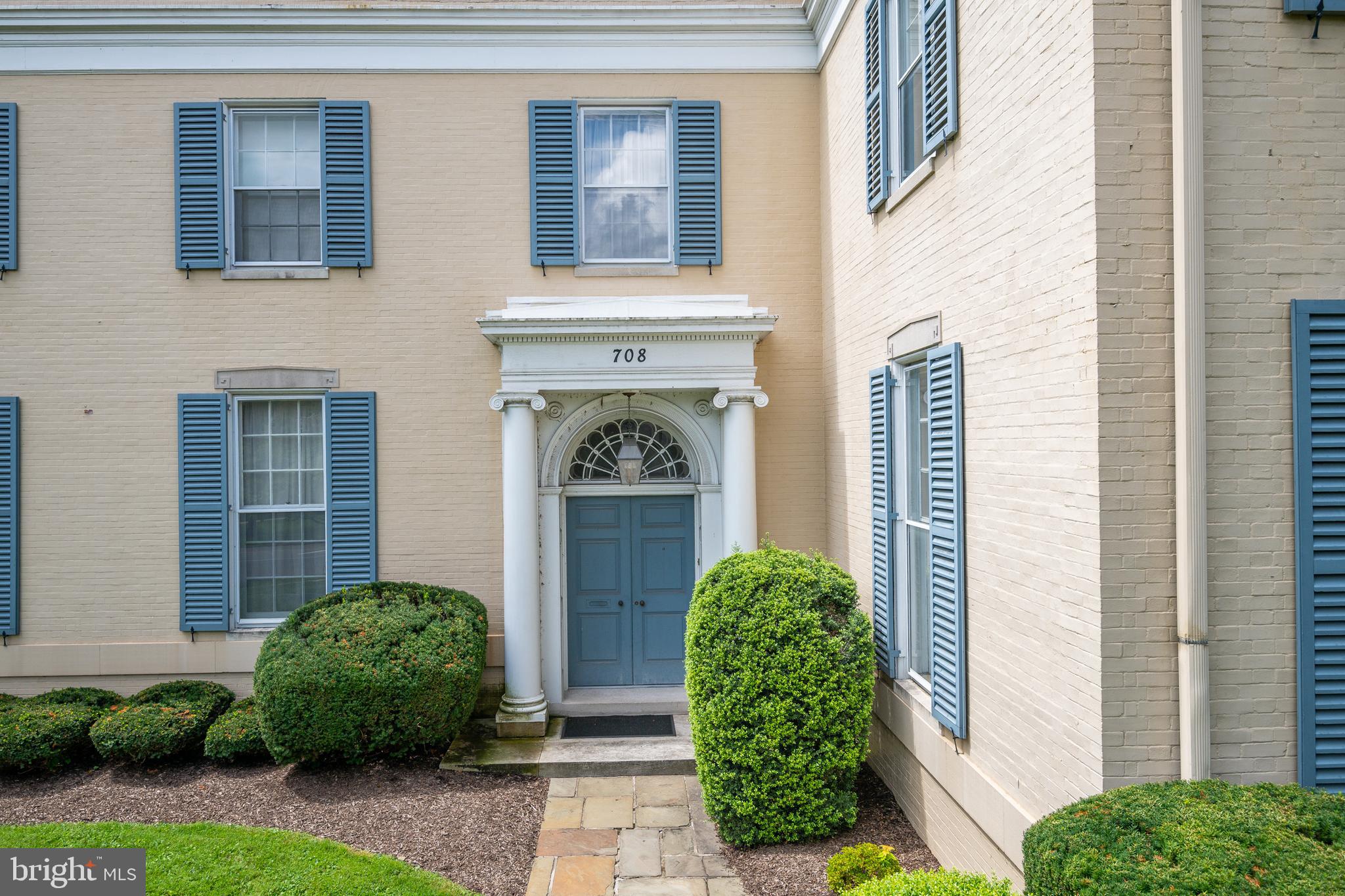 708 Centre Avenue Reading, PA 19601 - Photo 4 of 49