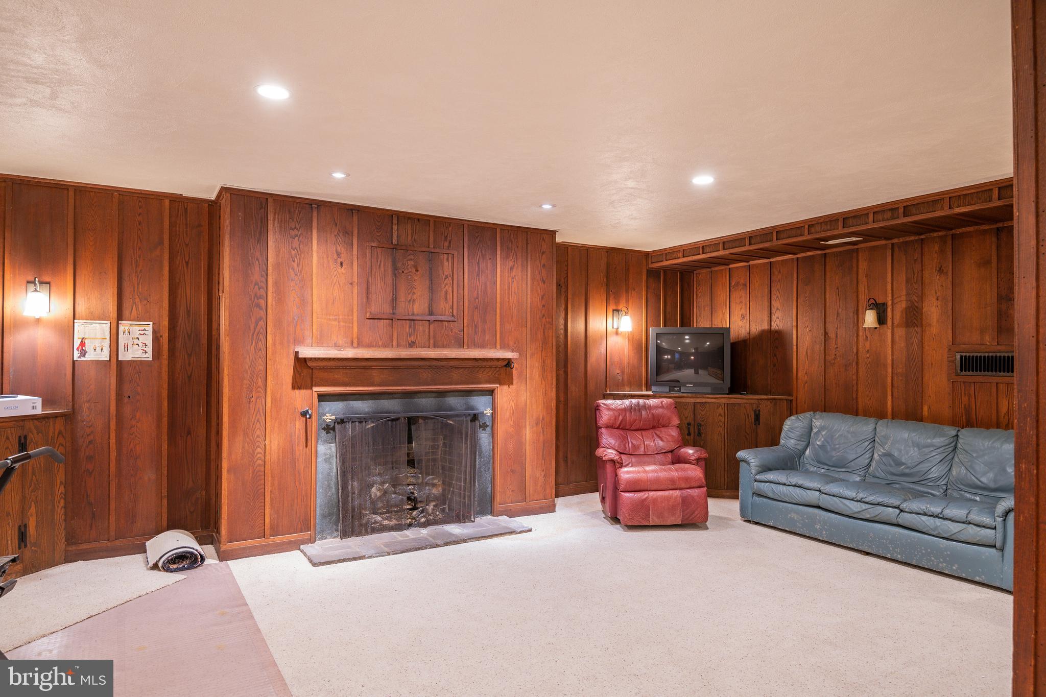 708 Centre Avenue Reading, PA 19601 - Photo 48 of 49