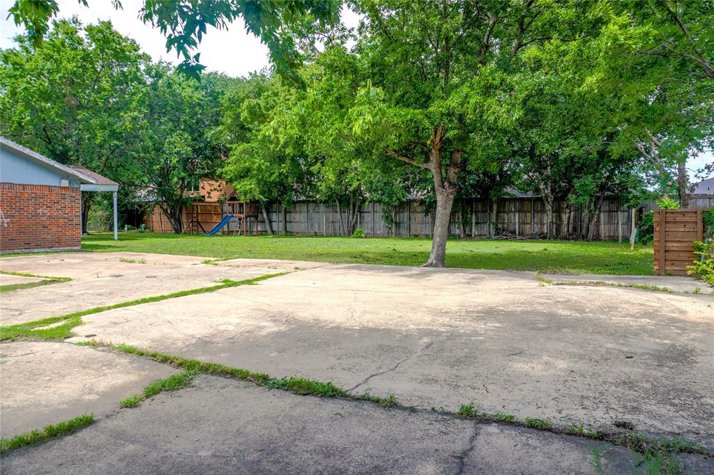 220 Coury Road Everman, TX 76140 - Photo 4 of 6