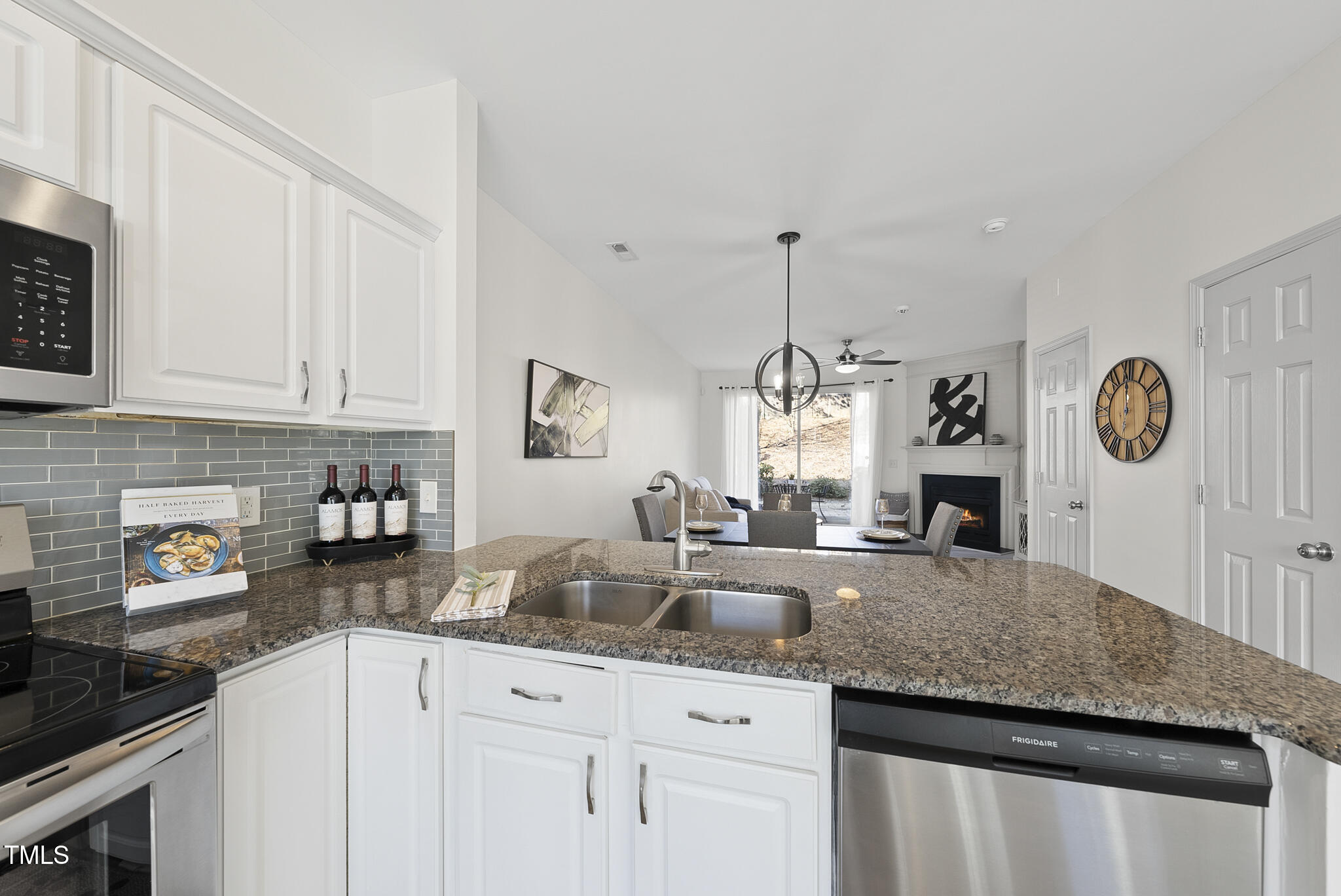 1820 Natalie Brook Way Raleigh, NC 27609 - Photo 11 of 36 DSC01257