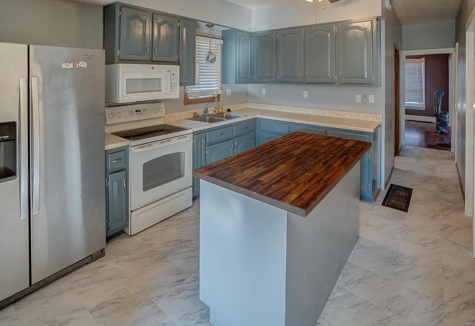 131 West 4th Street Roxana, IL 62084 - Photo 12 of 31