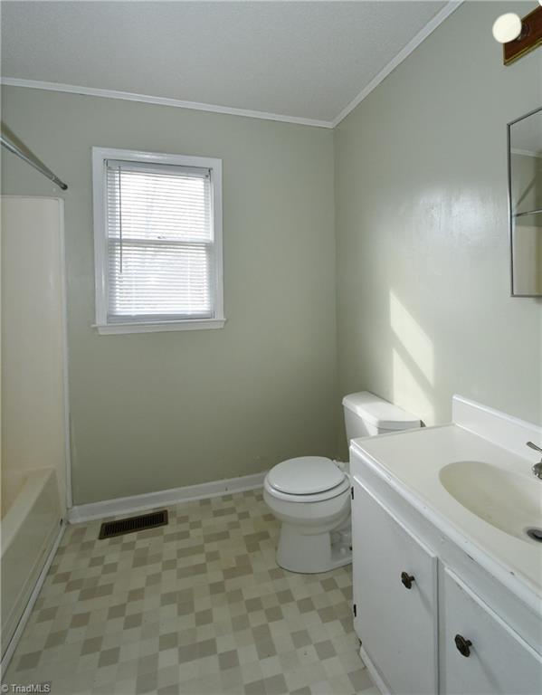 7632 Pine Street Rural Hall, NC 27045 - Photo 11 of 18