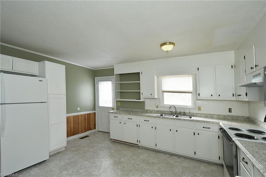 7632 Pine Street Rural Hall, NC 27045 - Photo 13 of 18