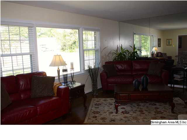 509 Rayburn Road Birmingham, AL 35226 - Photo 4 of 32
