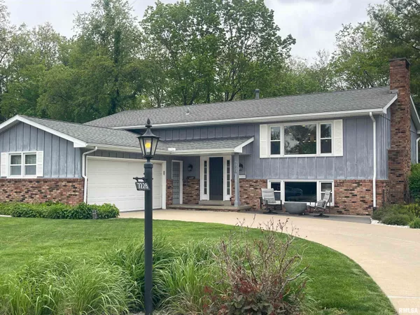 $365,000 | 7228 North Crabapple Court, Peoria, IL 61614